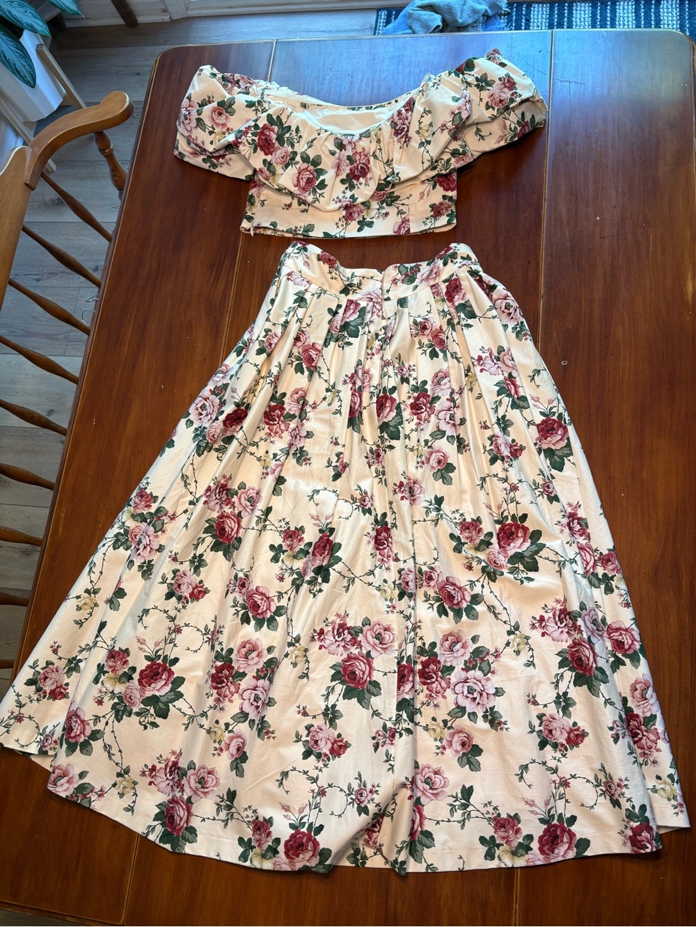 ANTONIO MELANI Cream Floral Maxi Dress with Pink Rose Print (2 piece set) - Picture 9 of 16